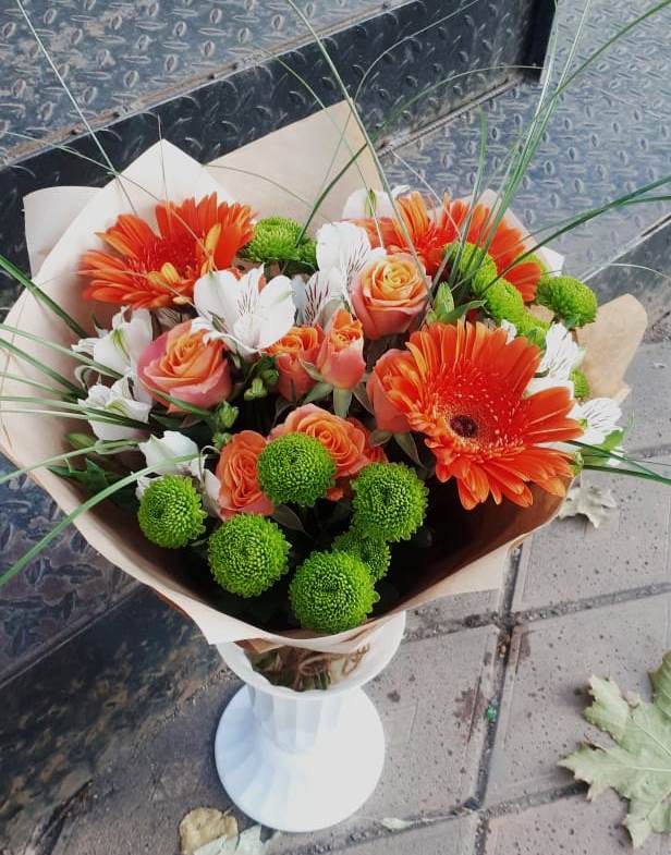 Букет цветов из: Герберы, Хризантемы, Альстромерии и Розы в Подольске
