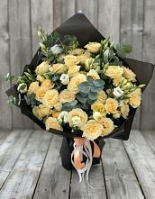 Букет цветов из:  Розы и Лизиантусы в Подольске