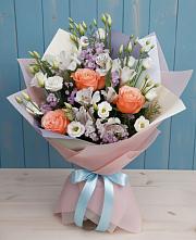 Букет цветов из:  Лизиантусы, Розы, Альстромерии и Гипсофила в Подольске