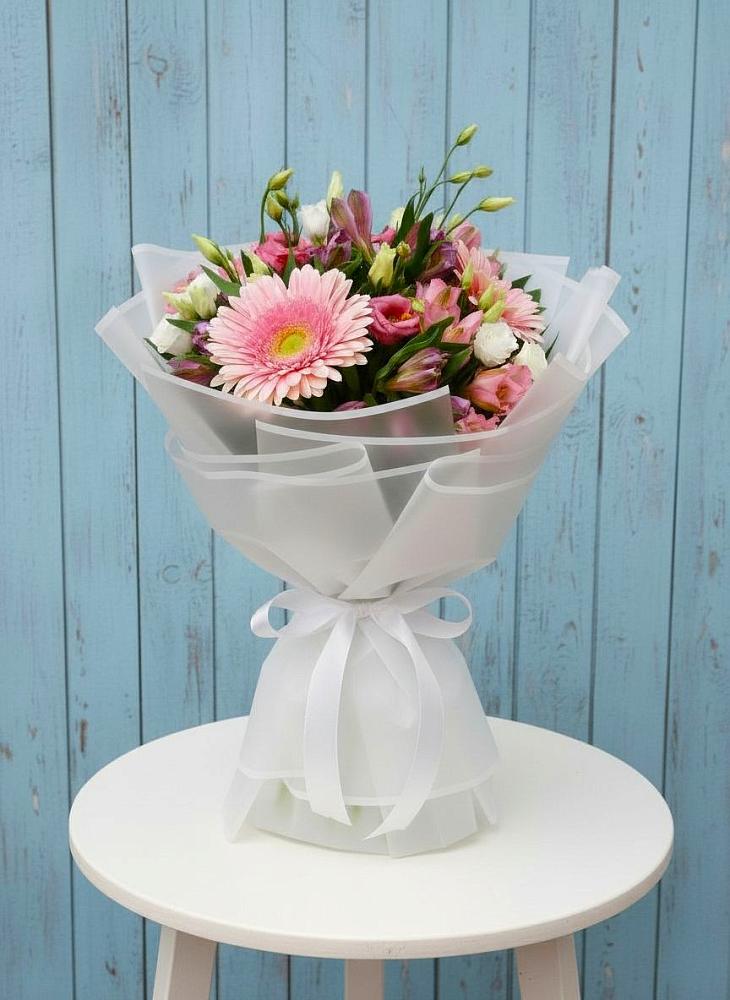 Букет цветов из: Герберы, Альстромерии и Лизиантусы в Подольске