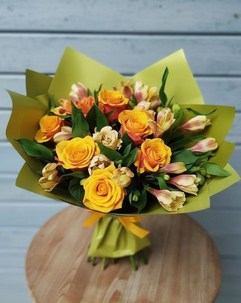 Букет цветов из: Альстромерии и Розы в Подольске