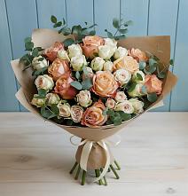 Букет цветов из:  Альстромерии и Розы в Подольске